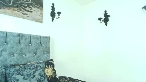 Snapshot of bella_poisonous chatting on June 9, 2026, 11:27 pm Bella online show from June 9, 2026, 11:27 pm