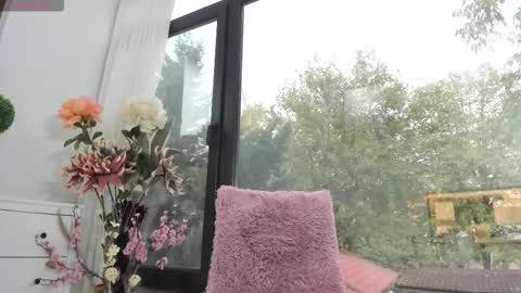 Snapshot of bella_posh chatting on October 23, 2025, 5:07 am bella_posh online show from October 23, 2025, 5:07 am