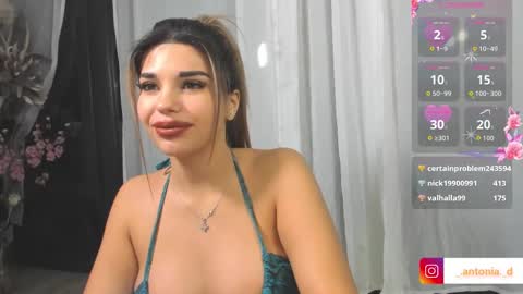 Snapshot of bella_posh chatting on November 6, 2025, 4:35 am bella_posh online show from November 6, 2025, 4:35 am