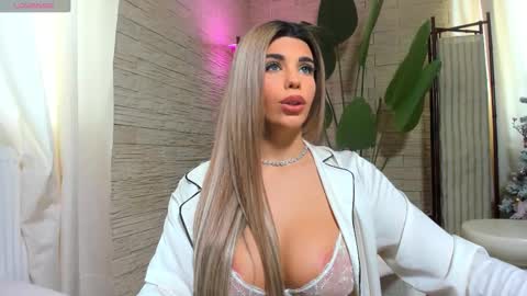 Snapshot of bella_posh chatting on January 18, 2026, 10:30 am bella_posh online show from January 18, 2026, 10:30 am