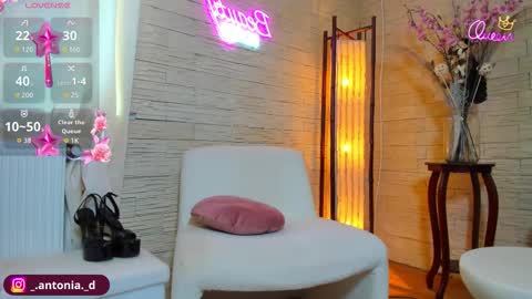 Snapshot of bella_posh chatting on February 1, 2026, 7:51 am bella_posh online show from February 1, 2026, 7:51 am