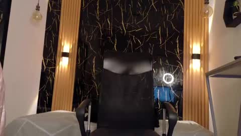 Snapshot of bella_salvatore chatting on June 2, 2026, 7:38 pm online show from June 2, 2026, 7:38 pm