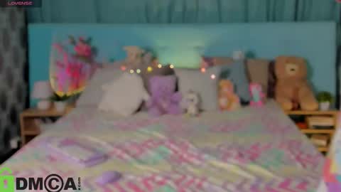 Snapshot of bella_stewartt chatting on November 3, 2025, 12:35 am Bella online show from November 3, 2025, 12:35 am