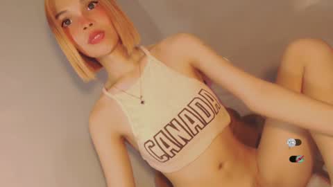 Bella online show from December 17, 2024, 11:49 pm