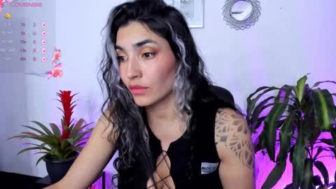 Bella online show from January 19, 2025, 1:10 am