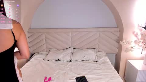 Bella online show from February 24, 2026, 12:03 pm