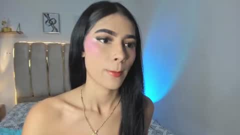 bellaastorm online show from June 19, 2026, 2:38 am