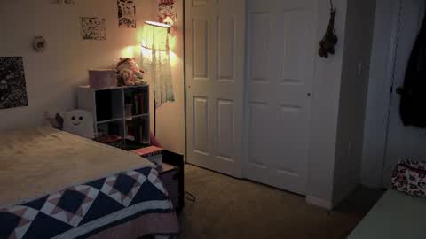 bellababy444 online show from June 16, 2026, 4:48 am