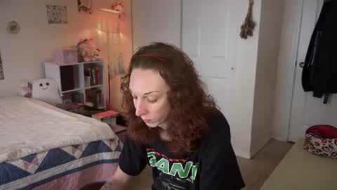 bellababy444 online show from June 18, 2026, 4:11 pm