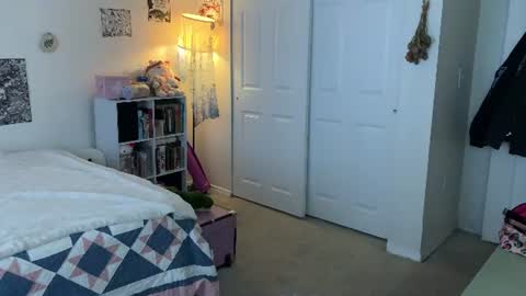 bellababy444 online show from July 13, 2026, 2:31 pm