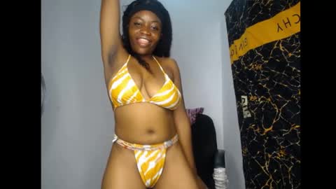 Snapshot of bellababy7 chatting on June 6, 2026, 6:23 pm bella online show from June 6, 2026, 6:23 pm