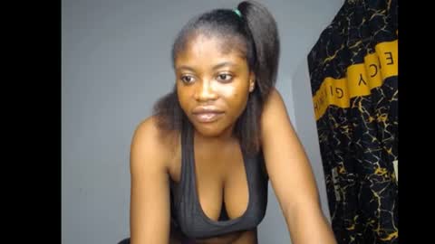 Snapshot of bellababy7 chatting on July 3, 2026, 6:03 pm bella online show from July 3, 2026, 6:03 pm