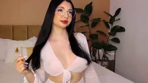 Snapshot of bellahere chatting on June 20, 2026, 6:49 am Diana online show from June 20, 2026, 6:49 am
