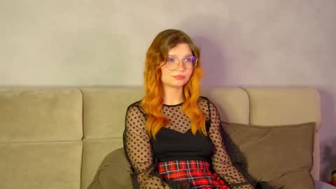 BellaMarebelle online show from February 5, 2026, 4:28 am