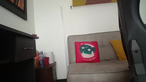 Snapshot of bellangel_ chatting on December 18, 2024, 10:02 pm Camille online show from December 18, 2024, 10:02 pm
