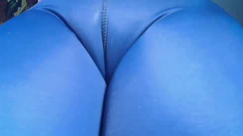 Snapshot of bellangel_ chatting on December 19, 2024, 1:07 am Camille online show from December 19, 2024, 1:07 am