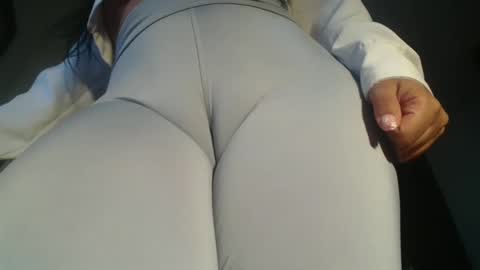 Snapshot of bellangel_ chatting on January 22, 2025, 1:10 am Camille online show from January 22, 2025, 1:10 am