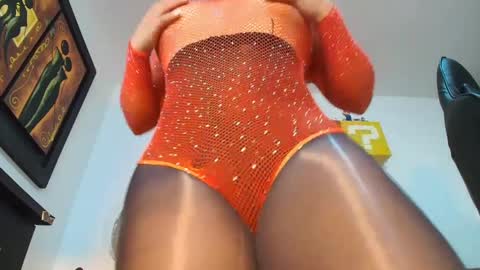 Snapshot of bellangel_ chatting on March 7, 2025, 10:32 pm Camille online show from March 7, 2025, 10:32 pm