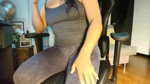 Snapshot of bellangel_ chatting on March 10, 2025, 12:29 am Camille online show from March 10, 2025, 12:29 am