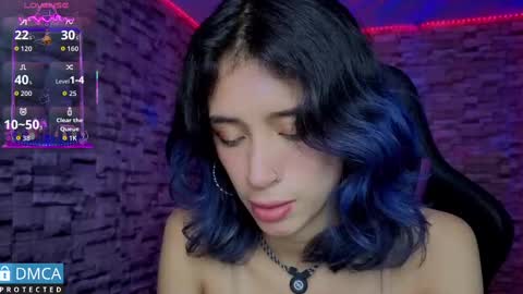   online show from September 25, 2025, 8:45 pm