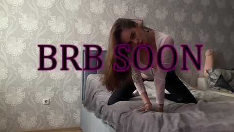 Snapshot of bellaparker_ chatting on December 24, 2024, 10:22 am bellaparker_ online show from December 24, 2024, 10:22 am