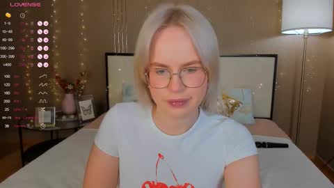 Bella online show from November 30, 2025, 12:58 am