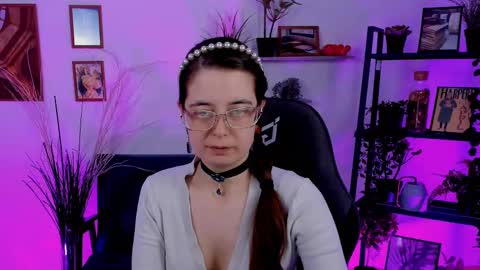 Bella. Ntmu online show from January 10, 2025, 5:13 pm