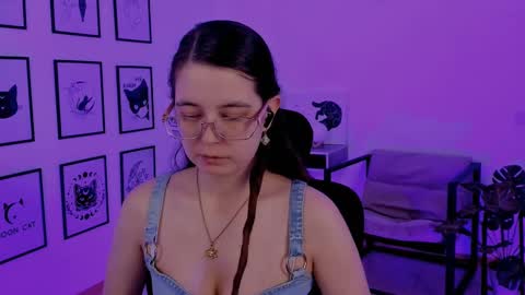 Bella. Ntmu online show from February 10, 2025, 7:49 pm