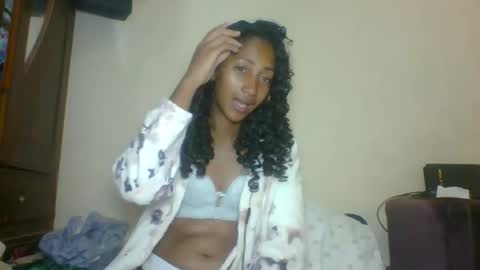 belle_annah online show from May 8, 2026, 3:01 am