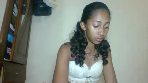 Snapshot of belle_annah chatting on May 19, 2026, 1:33 am belle_annah online show from May 19, 2026, 1:33 am