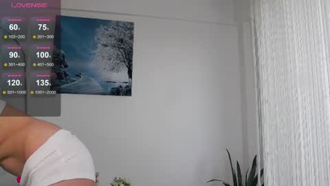Snapshot of belle_blondy chatting on June 9, 2026, 10:16 am belle_blondy online show from June 9, 2026, 10:16 am