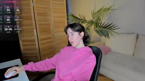 Bella online show from February 28, 2025, 5:26 am