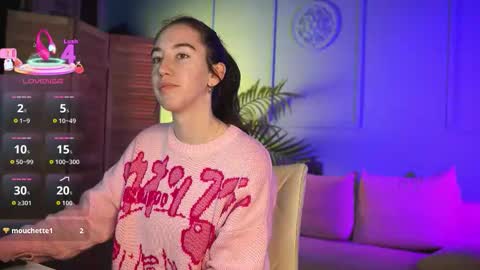 Bella online show from September 29, 2025, 3:39 pm