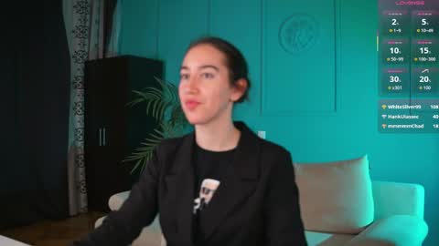 Bella online show from June 1, 2026, 3:14 pm