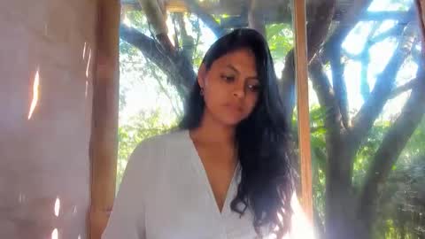 bellezacosmica online show from April 22, 2026, 1:23 pm