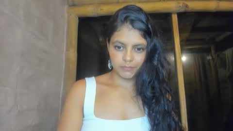 bellezacosmica online show from May 7, 2026, 2:28 am