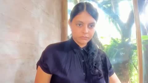bellezacosmica online show from May 27, 2026, 2:14 pm