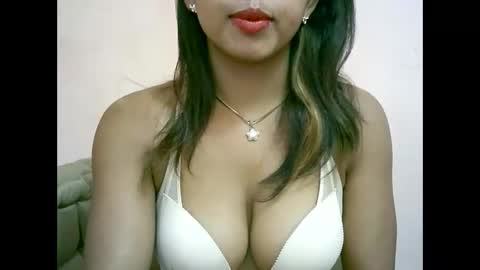 Snapshot of bellibellah chatting on June 2, 2026, 11:45 am BelliBellah online show from June 2, 2026, 11:45 am