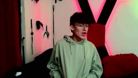 Snapshot of bellmontneon chatting on November 11, 2025, 11:21 am Neon online show from November 11, 2025, 11:21 am