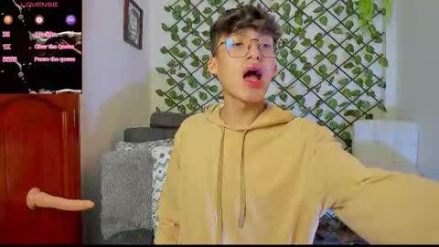 Snapshot of bellmontneon chatting on November 20, 2025, 11:32 am Neon online show from November 20, 2025, 11:32 am