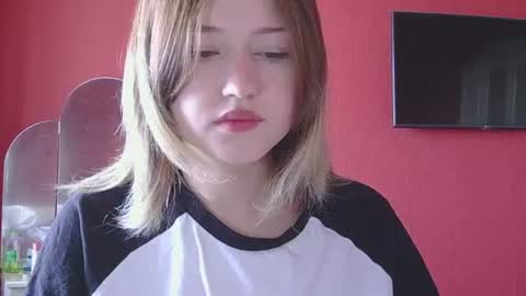 Snapshot of belovedmary chatting on June 15, 2026, 7:21 am belovedmary online show from June 15, 2026, 7:21 am