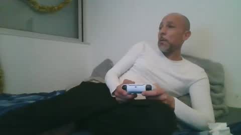 benbare13 online show from December 25, 2024, 11:31 pm