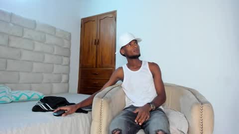    online show from October 26, 2025, 8:15 pm