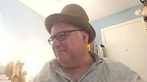 Bendavewill online show from June 17, 2026, 5:21 am