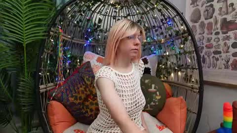 Willow online show from September 24, 2025, 11:13 am