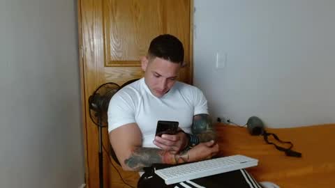 Snapshot of benjamin_isaac chatting on February 3, 2025, 12:47 am benjamin_isaac online show from February 3, 2025, 12:47 am