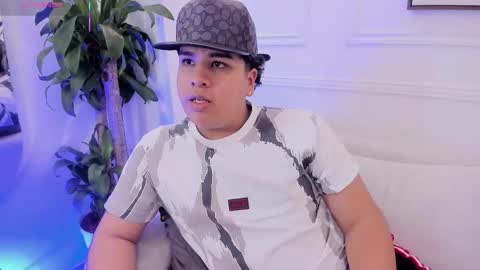 Snapshot of bennett_alejoo chatting on September 23, 2025, 4:10 pm bennett_alejoo online show from September 23, 2025, 4:10 pm