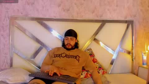 Snapshot of benny_and_mark chatting on February 6, 2026, 3:55 am Benny and Mark online show from February 6, 2026, 3:55 am