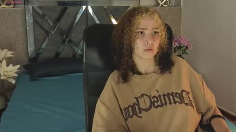 benny_wilson online show from December 22, 2025, 4:20 am