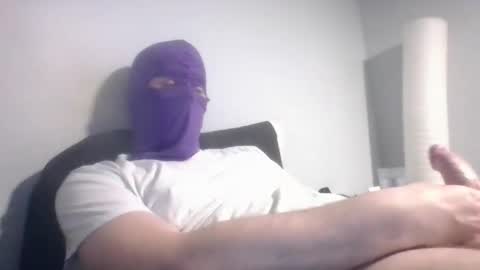 Snapshot of bennybueno chatting on March 5, 2026, 4:52 am bennybueno online show from March 5, 2026, 4:52 am